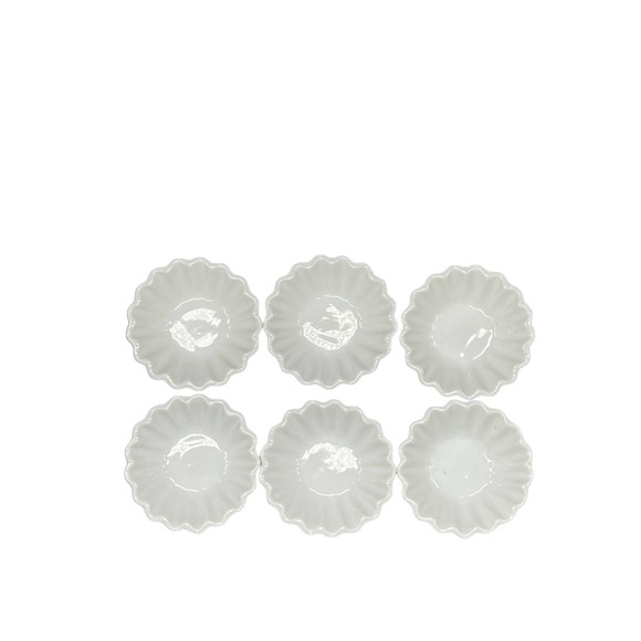 Crate & Barrel Tartlet Baking Molds Set of 6 White Stoneware - Never Used - Picture 2 of 3